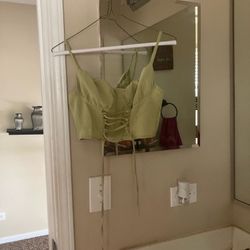 Iris pea green tank top crop top