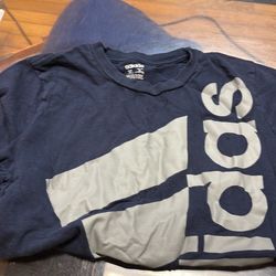 Adidas T- shirt  (10/12)