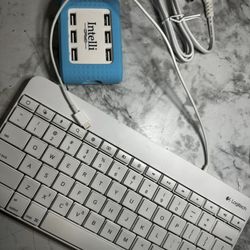 iPad Wired Keyboard And Charger