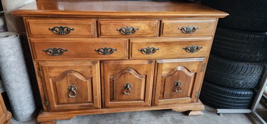 Vintage buffet/TV stand