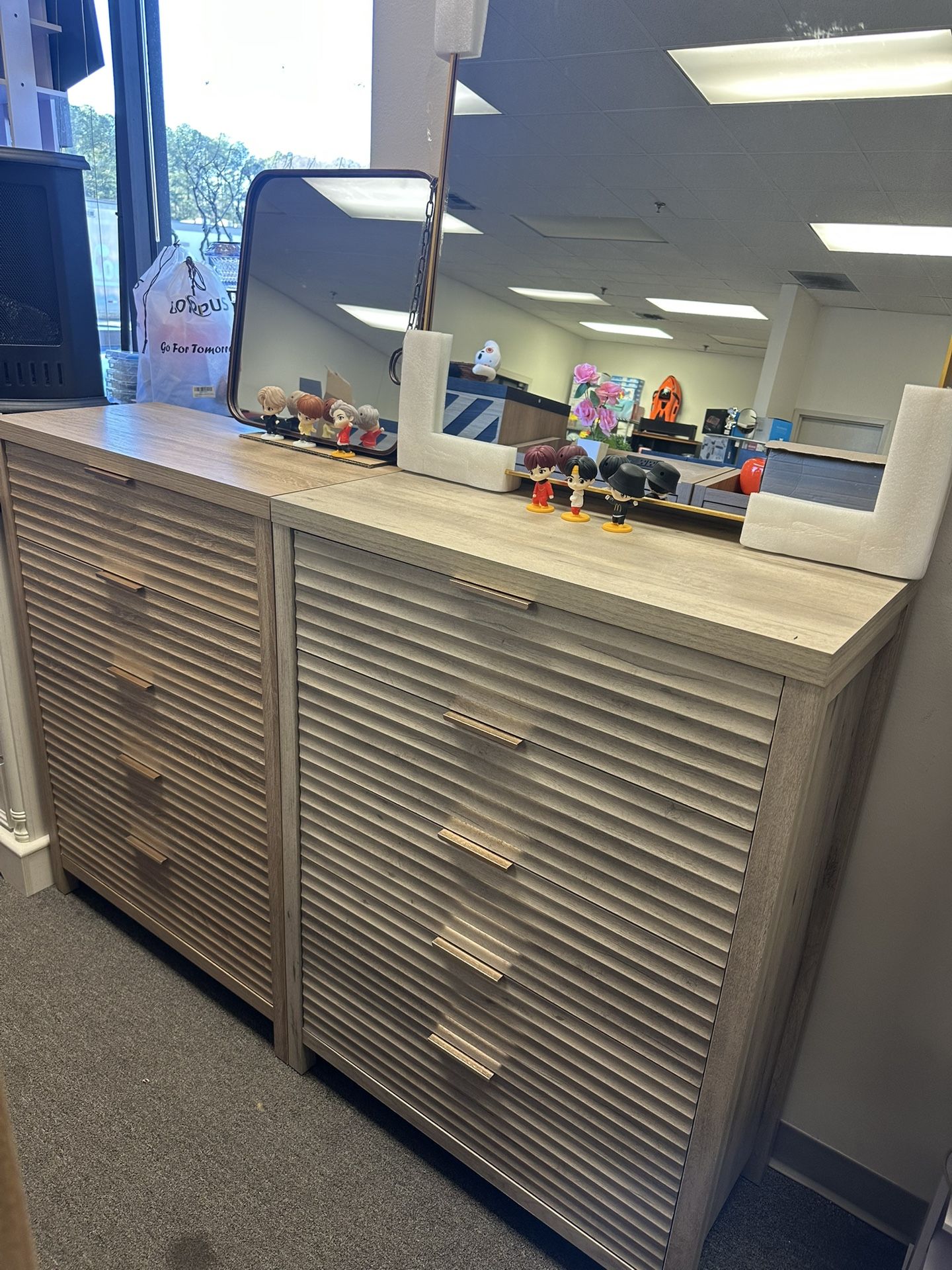 Chest of Drawers, 5 Drawers Dresser, 43”Tall Fluted Closet Organizer for Living Room, Hallway