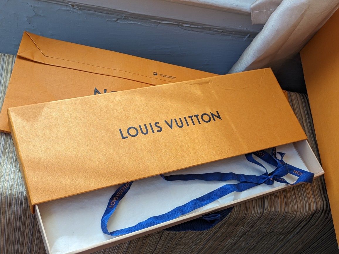 LV  Empty Box  size 15 x5 x 1.5 Inches 