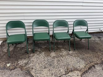 4 foldable chairs