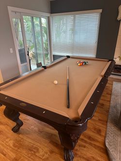 Connelly Pool Table With Dining Cover, Sticks and Rack
