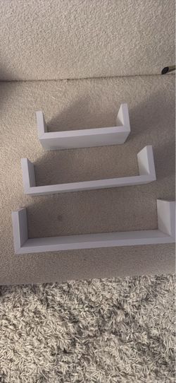 Floating shelves