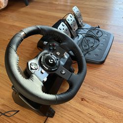 Logitech G920 Racing Wheel and Pedals Bundle 