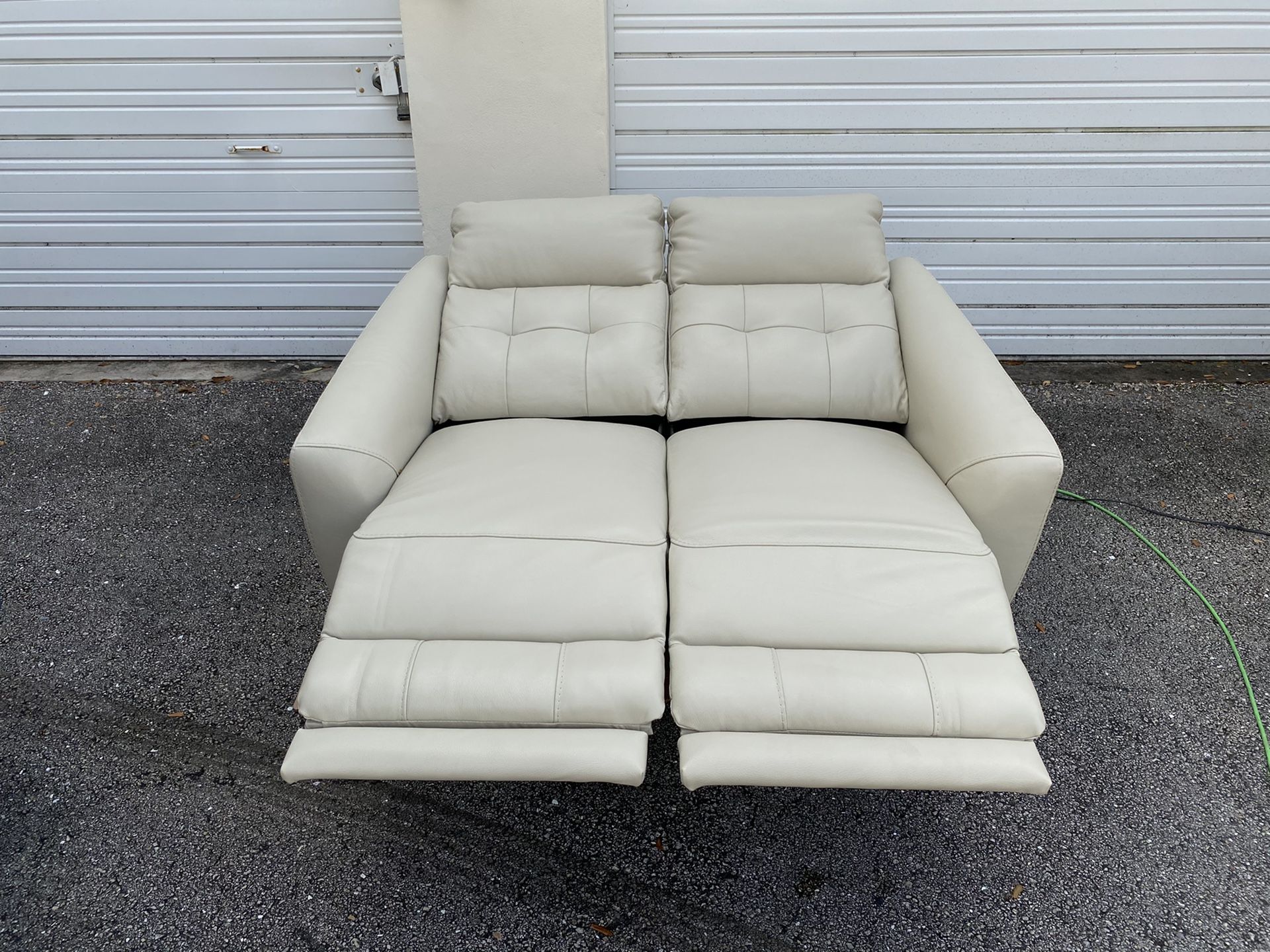 45 OFF // BRAND NEW // COSTCO Timmons Leather Power Reclining Loveseat