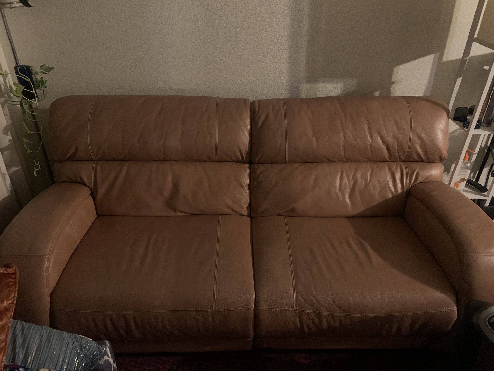 Recliner Couch With Oversized Arm 🛋️ Recliner To