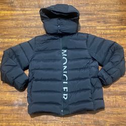 Moncler Coat UME SZ 5