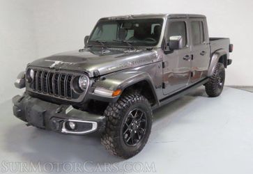 2024 Jeep Gladiator