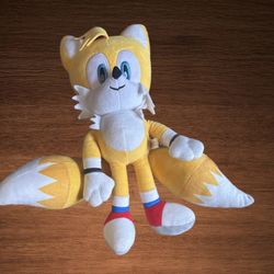 Tails Sonic The Hedgehog stuffed animal.12 inches