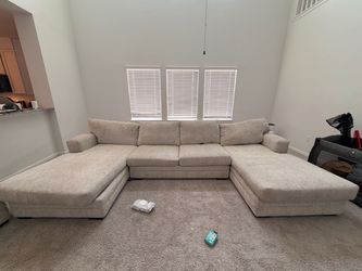 Large U-Shaped Sectional Sofa with ottoman