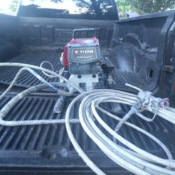 Spray Paint Titan 440