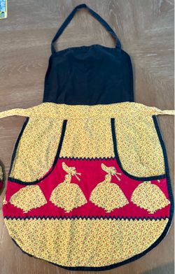 5 Vintage Aprons/Smocks