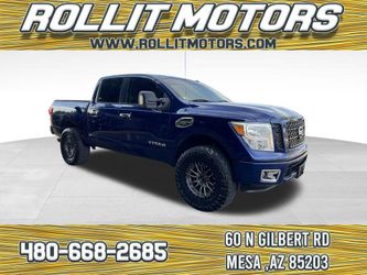 2017 Nissan TITAN
