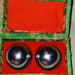 Small Vintage Chinese Musical Meditation Baoding Balls In Silk Box