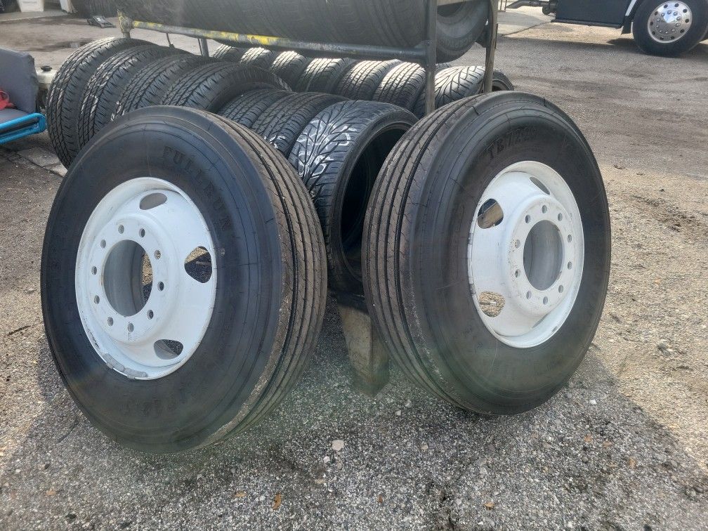 (2) 22.5 Rims And New Tires