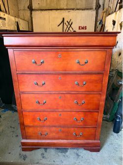 Upright chest drawer in dark cherry finish
