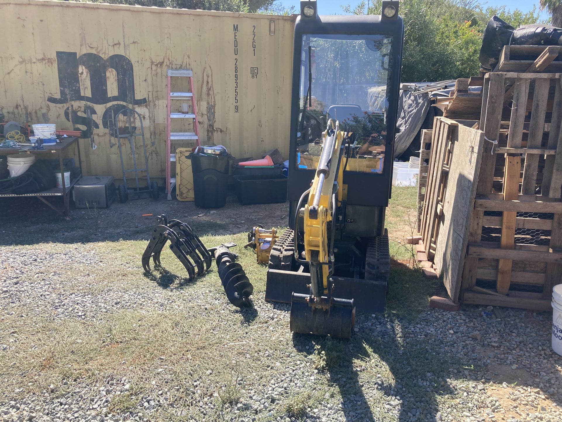 Mini excavator