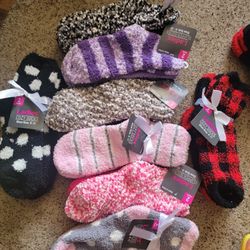 NEW COZY  SOCKS. 4 PAIR FOR $3