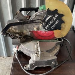 HITACHI C-10FCE2 10" COMPOUND MITER SAW