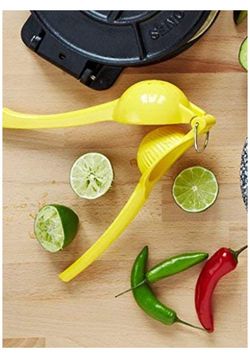 IMUSA USA VICTORIA-70007 Lemon Squeezer, Yellow