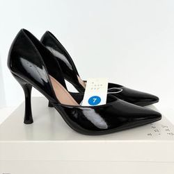 Womens Size 7 Black High Heel Pumps