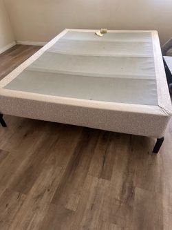 Queen size bed box spring and frame