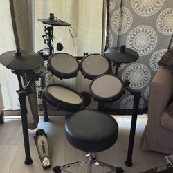 Alesia Nitro Max w/ Throne