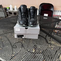 Air Jordan 13 Retros (GS) Size 7 Kids Color Of The Shoe Is Black And Green/teal