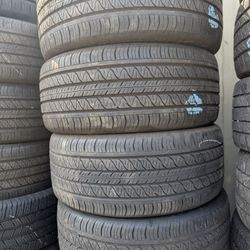 255.45R19 Vendo Un Set De Llantas Continental Usadas En Perfecta Condición De Vida Las Cuatro