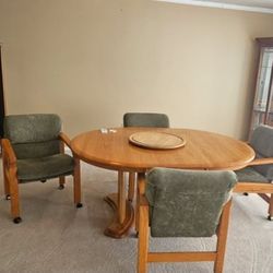 Kitchen Table & Chairs