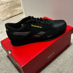 New Reebok  Classic