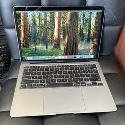 Macbook Air 13 inches - Mac OS Sequoia 