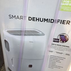 NEW TCL Home Smart 40 Pint Dehumidifier NIB