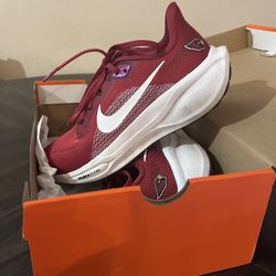 Ladies Shoes sz 8
