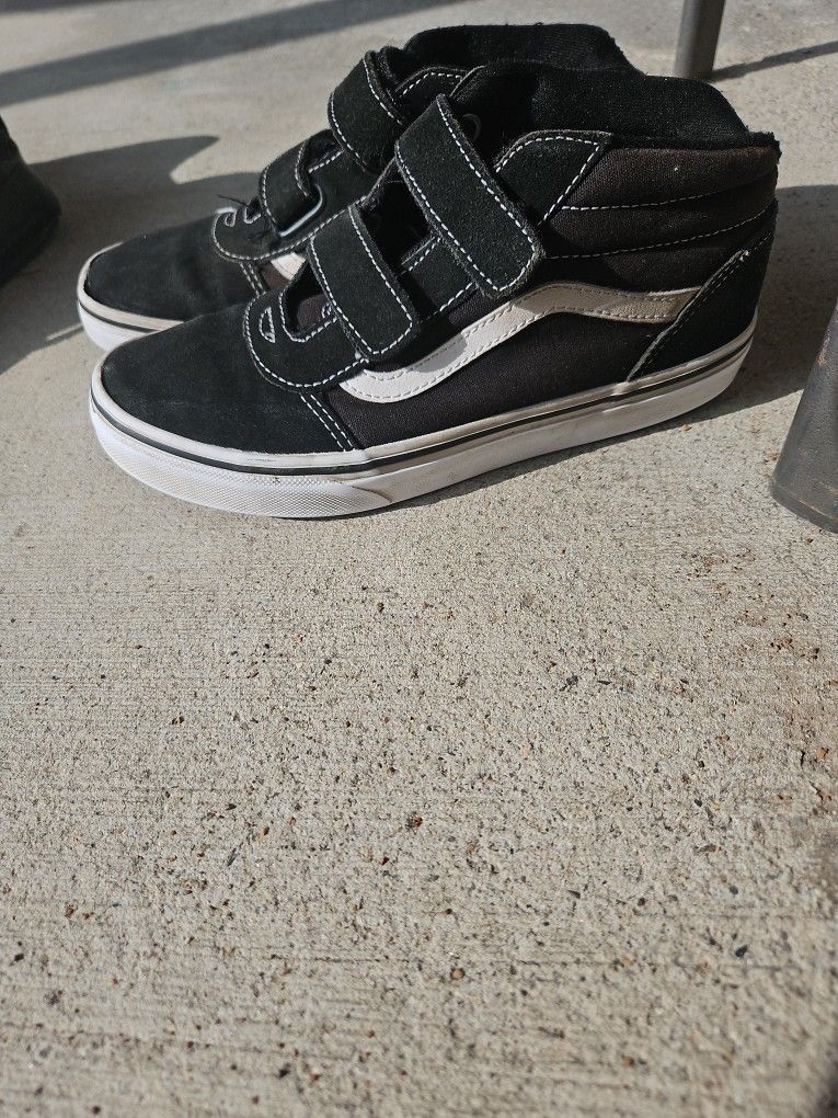 Vans Ward Mid V Shoes 