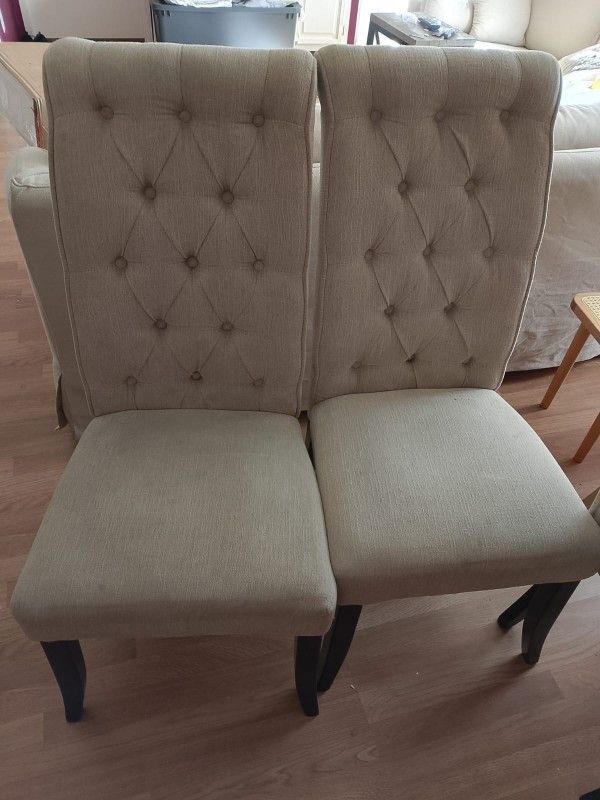 Pair Of Chairs 40 Dlls