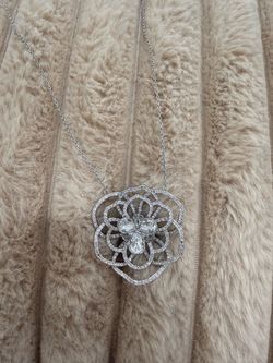 Swarovski flower necklace