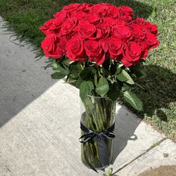 50 Roses Red Vased Bouqet 