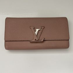 Authentic Louis Vuitton Capucines Long Wallet 
