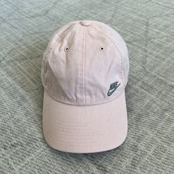 Nike Heritage 86 Women’s Light Pink Athletic Casual Adjustable Strapback Hat