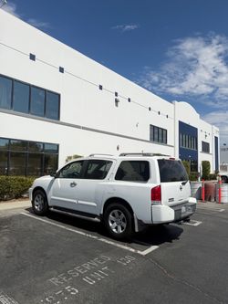 2004 Nissan Armada LE