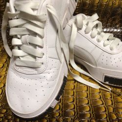 Puma 7 1/2 Womens Shoes 