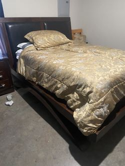 Dark Wood Furniture Bedroom Set 