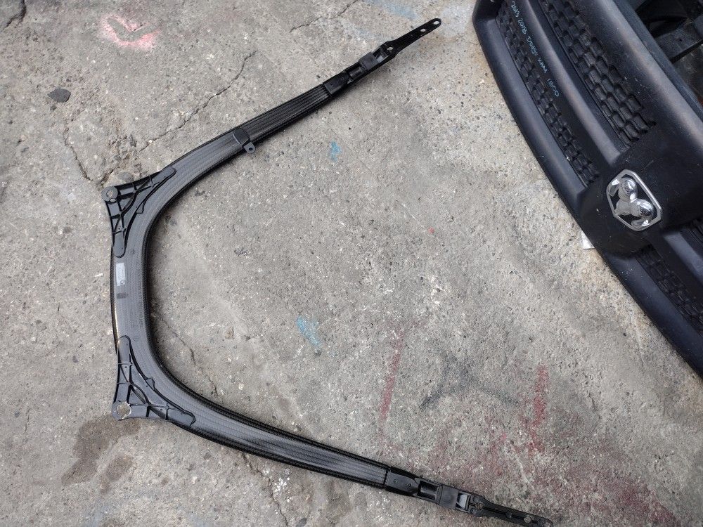 2015_2020 BMW 3 series 4 series strut brace mint Oem Used