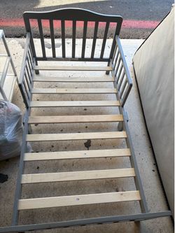 Used Toddler Bed