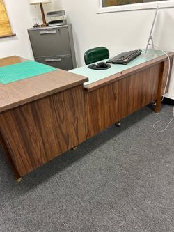 Desk cabinet