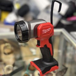 Milwaukee M18 LED FLASH LIGHT