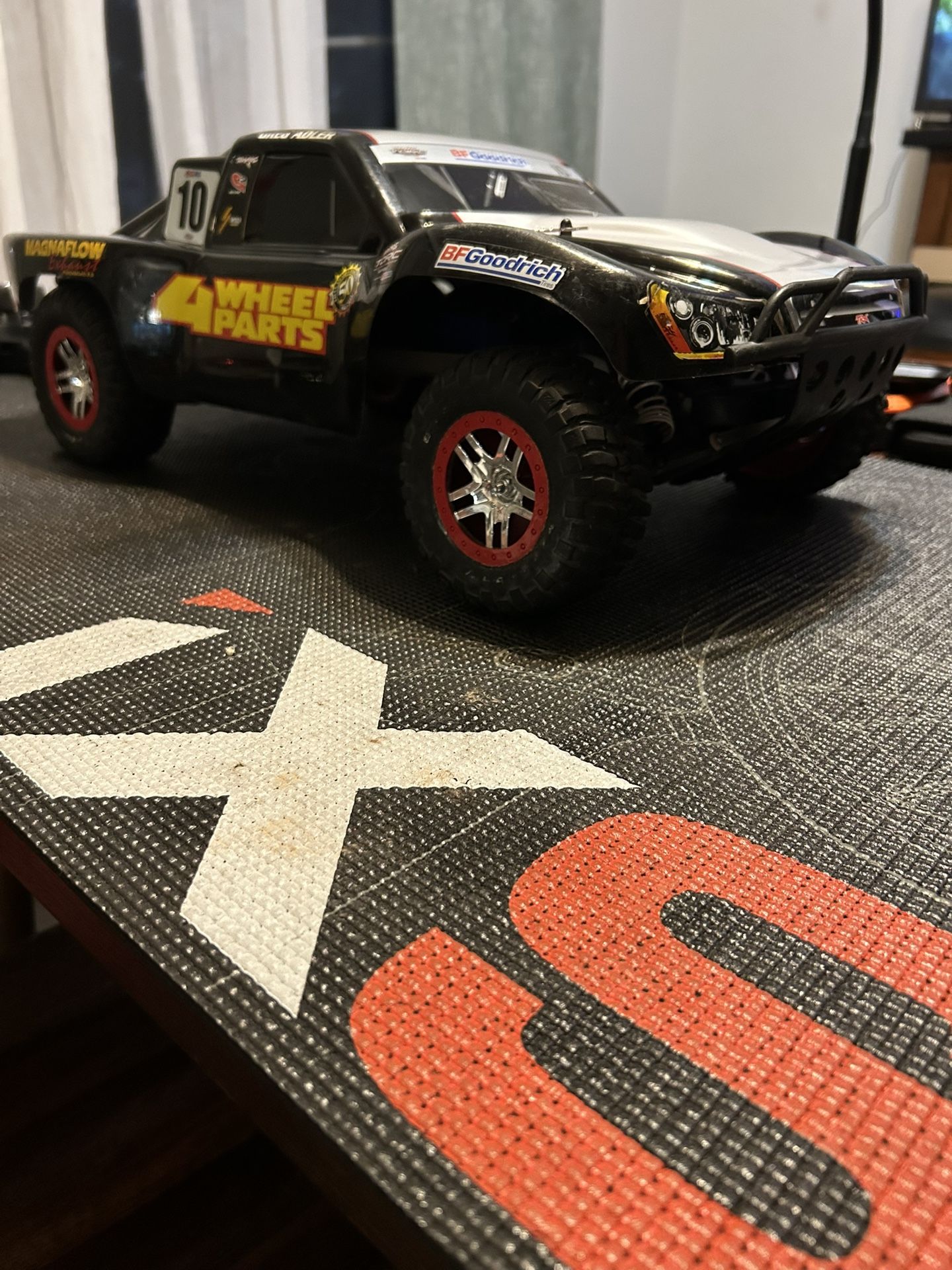 Traxxas Slash Trade